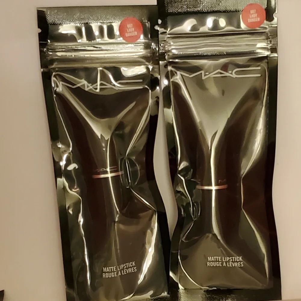NEW 2×MAC Mini Matte Lipstick in Lady Danger Travel